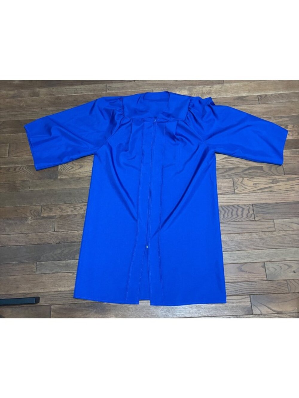 Blue Graduation Gown With Front Zipper Closure - Classic Academic Style Mid-Leng